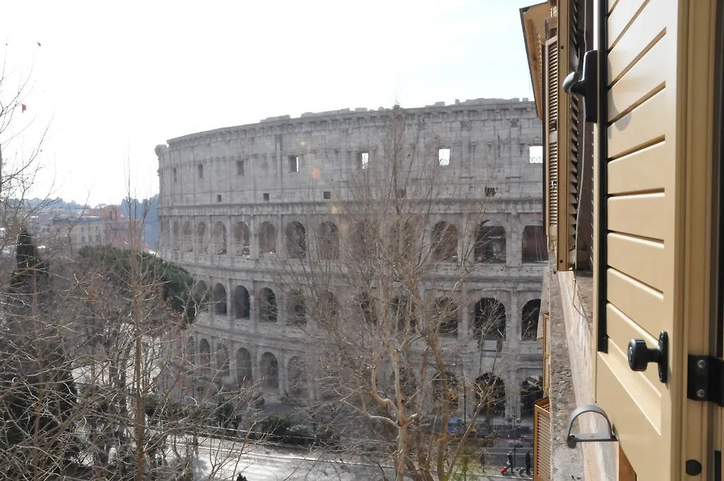 Colosseum Corner روما إيطاليا