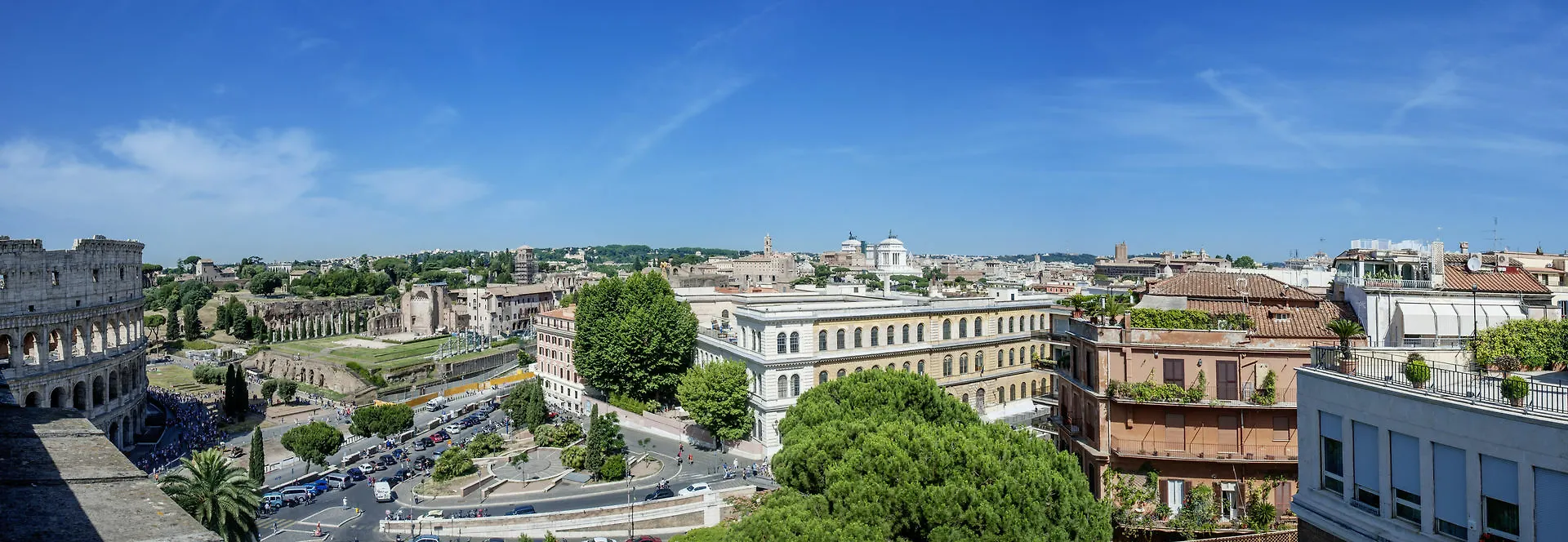 Colosseum Corner روما
